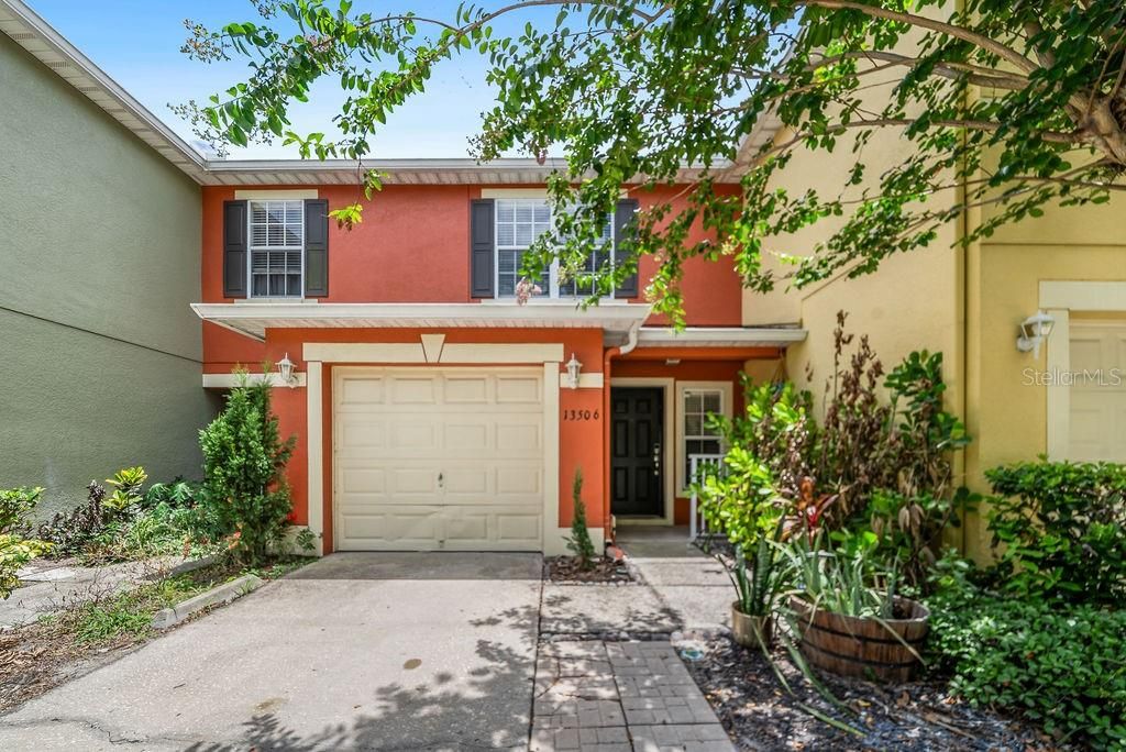 В аренду: $2,100 (2 спален, 2 ванн, 1303 Квадратных фут)