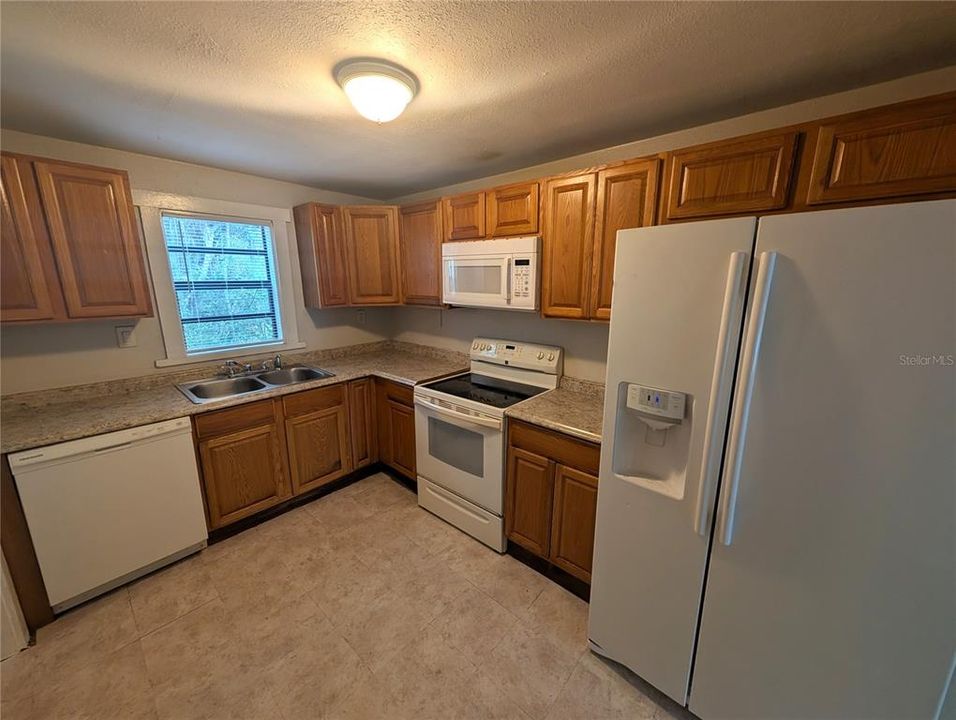 For Rent: $1,775 (4 beds, 2 baths, 1124 Square Feet)