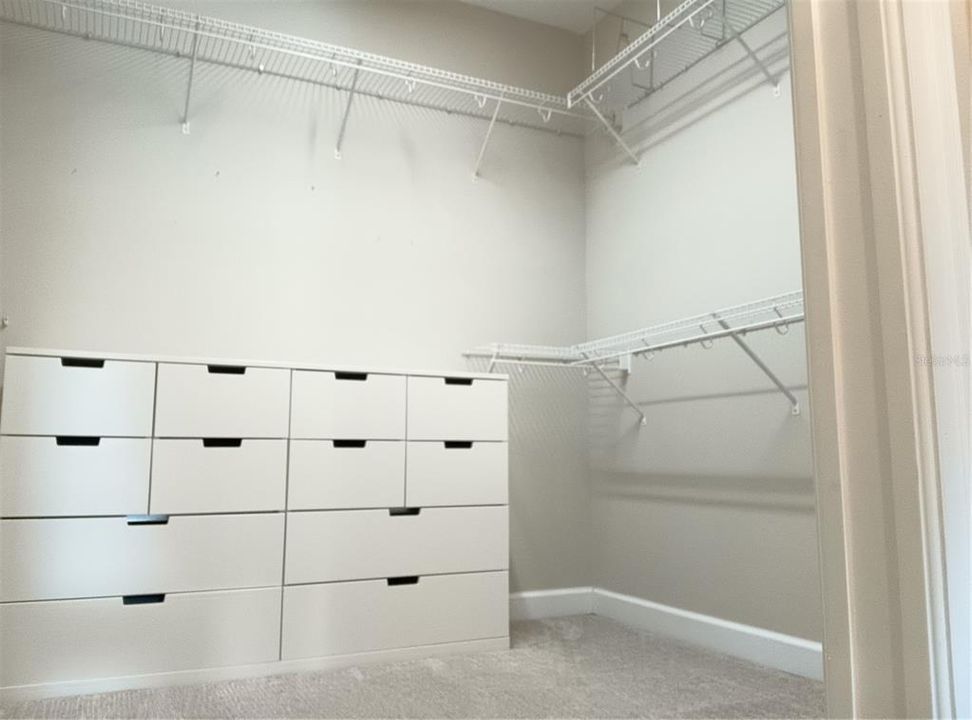 For Sale: $444,500 (3 beds, 3 baths, 1989 Square Feet)