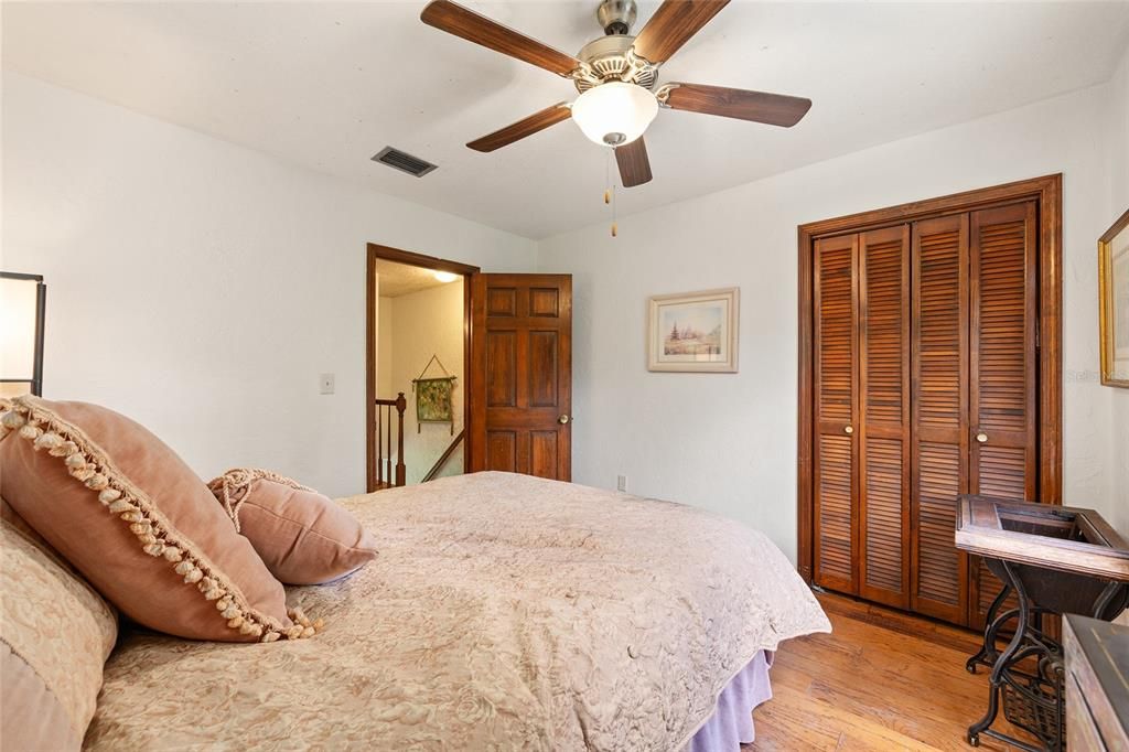 En Venta: $625,000 (5 camas, 2 baños, 2170 Pies cuadrados)