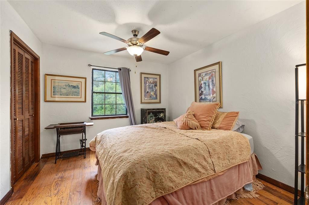 En Venta: $625,000 (5 camas, 2 baños, 2170 Pies cuadrados)