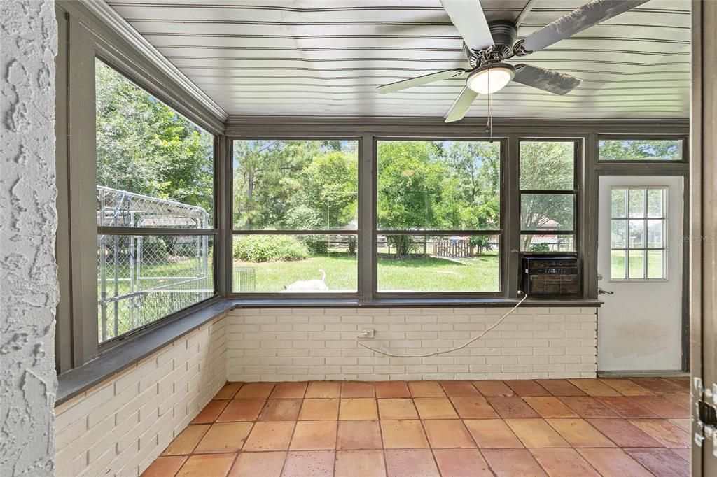 En Venta: $625,000 (5 camas, 2 baños, 2170 Pies cuadrados)