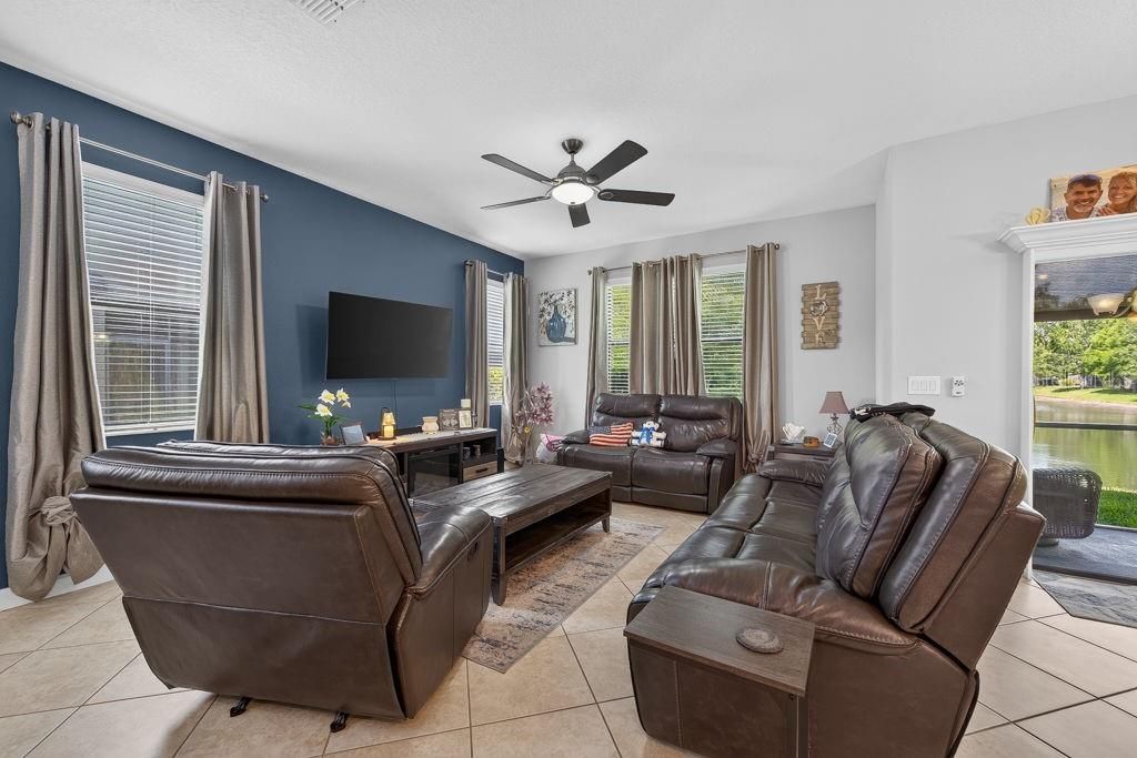 En Venta: $355,000 (3 camas, 2 baños, 1799 Pies cuadrados)