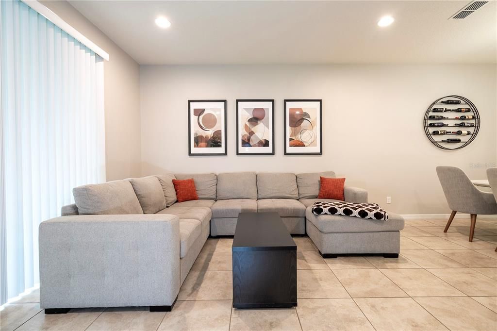 For Sale: $289,900 (3 beds, 2 baths, 1548 Square Feet)