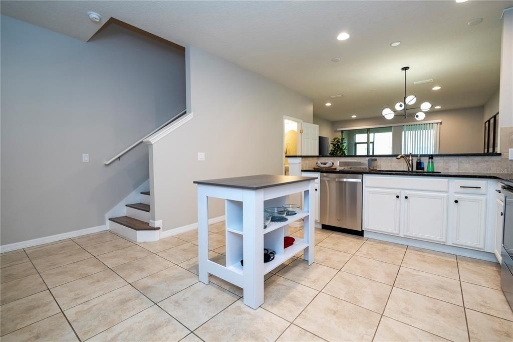 For Sale: $289,900 (3 beds, 2 baths, 1548 Square Feet)