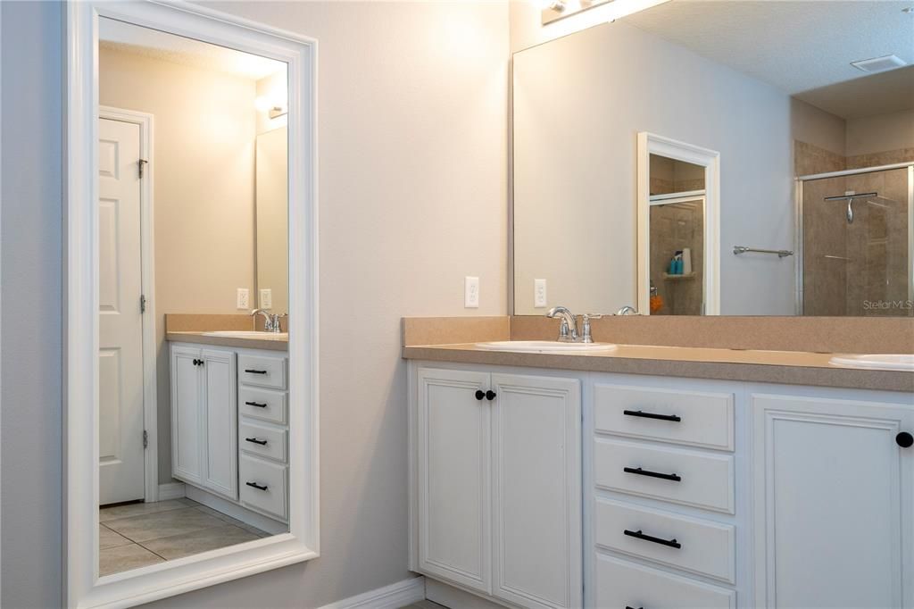 For Sale: $289,900 (3 beds, 2 baths, 1548 Square Feet)