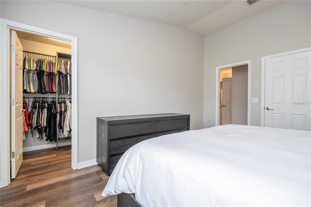 For Sale: $289,900 (3 beds, 2 baths, 1548 Square Feet)