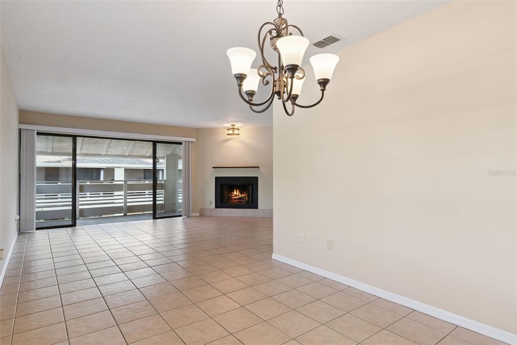 For Sale: $199,900 (3 beds, 2 baths, 1367 Square Feet)
