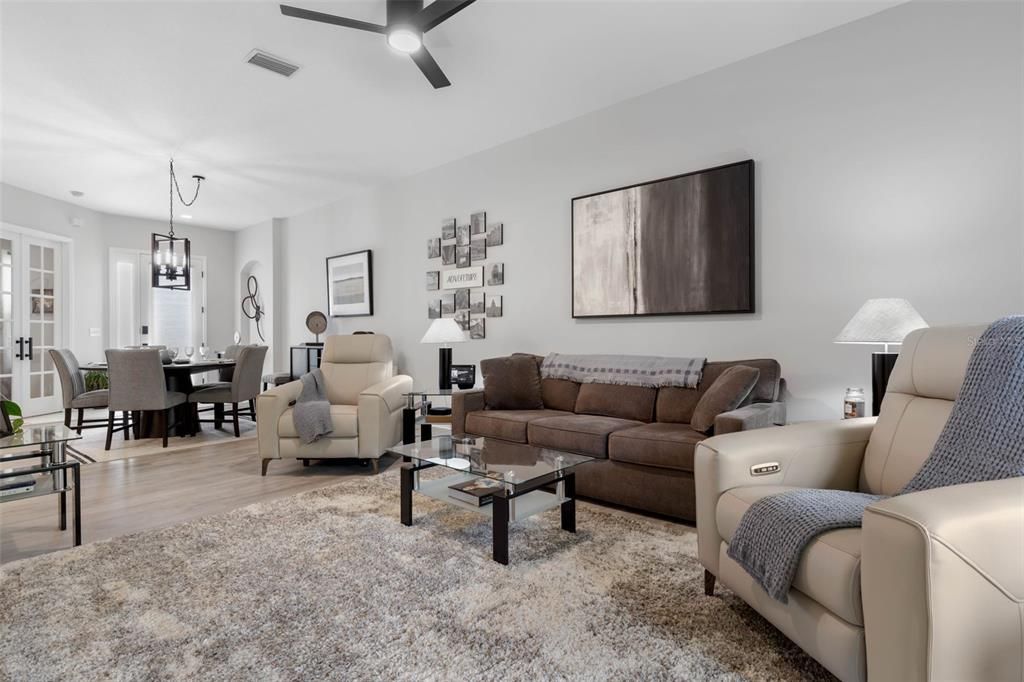 For Sale: $349,500 (2 beds, 3 baths, 1604 Square Feet)