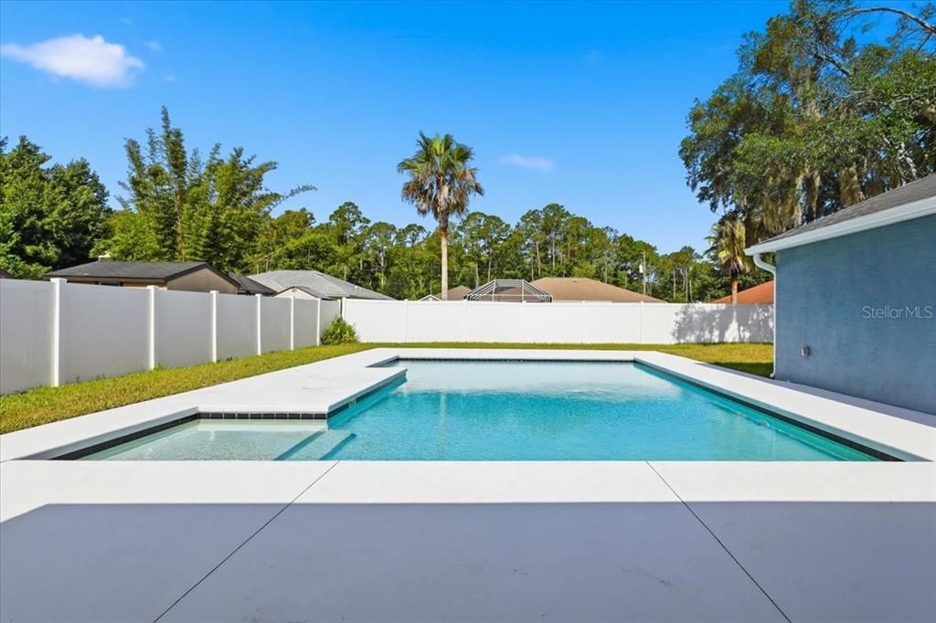 En Venta: $469,000 (4 camas, 2 baños, 2096 Pies cuadrados)