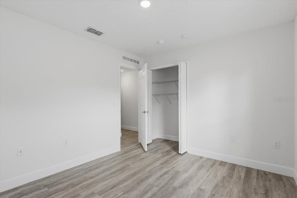 En Venta: $469,000 (4 camas, 2 baños, 2096 Pies cuadrados)