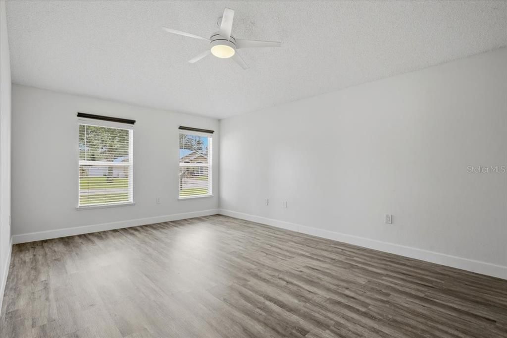 En Venta: $469,000 (4 camas, 2 baños, 2096 Pies cuadrados)