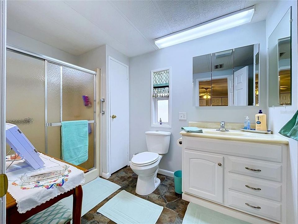 For Sale: $197,000 (2 beds, 2 baths, 1352 Square Feet)