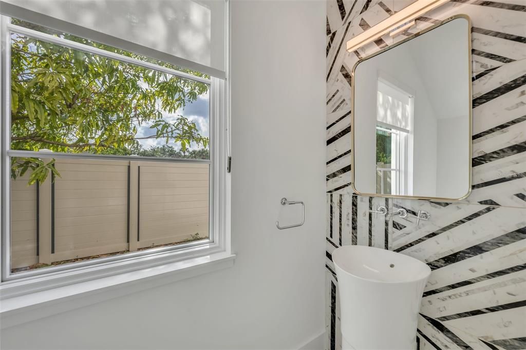 Active With Contract: $6,500 (3 beds, 2 baths, 2372 Square Feet)