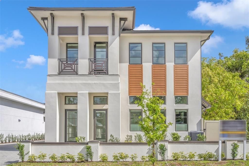 Active With Contract: $6,500 (3 beds, 2 baths, 2372 Square Feet)