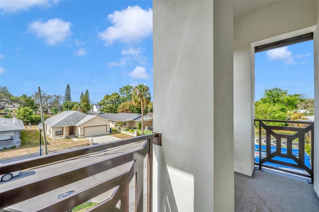 Active With Contract: $6,500 (3 beds, 2 baths, 2372 Square Feet)