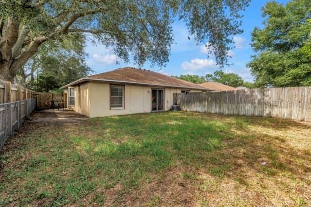 For Sale: $259,000 (2 beds, 1 baths, 797 Square Feet)