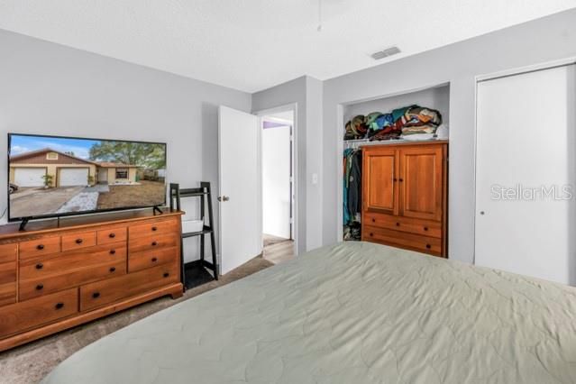 For Sale: $259,000 (2 beds, 1 baths, 797 Square Feet)