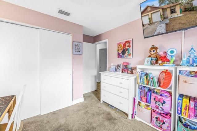 For Sale: $259,000 (2 beds, 1 baths, 797 Square Feet)