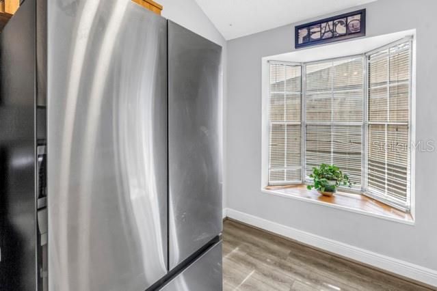 For Sale: $259,000 (2 beds, 1 baths, 797 Square Feet)