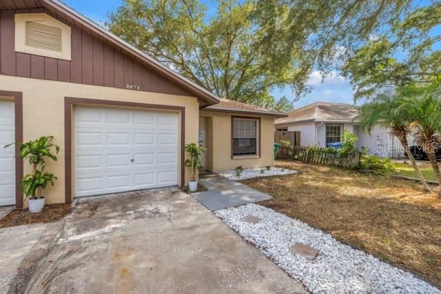 For Sale: $259,000 (2 beds, 1 baths, 797 Square Feet)