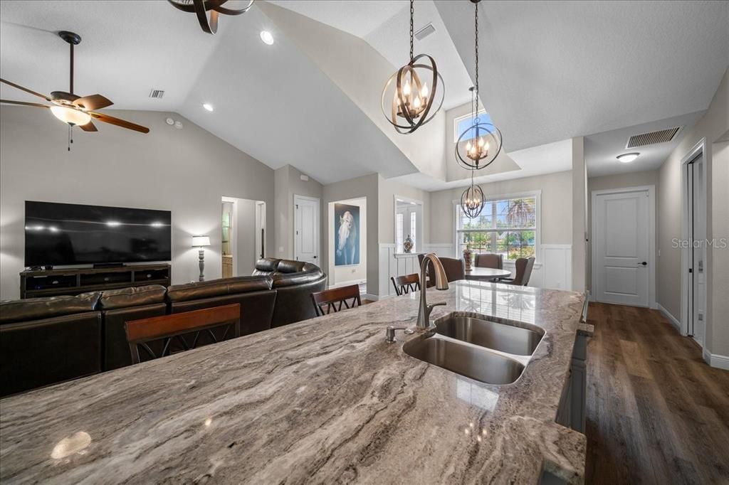 For Sale: $359,000 (3 beds, 2 baths, 1923 Square Feet)