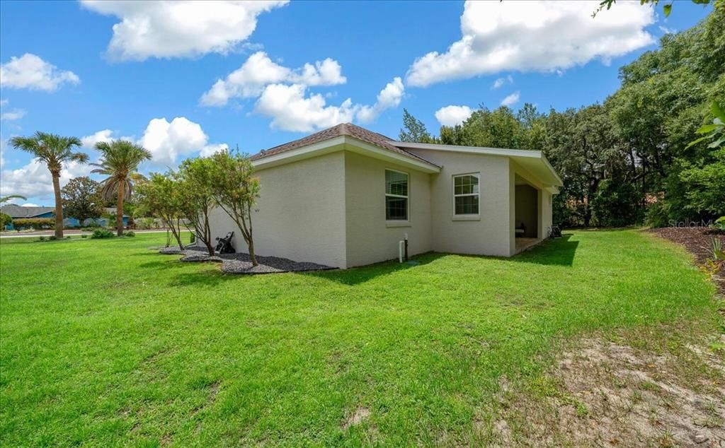 For Sale: $359,000 (3 beds, 2 baths, 1923 Square Feet)