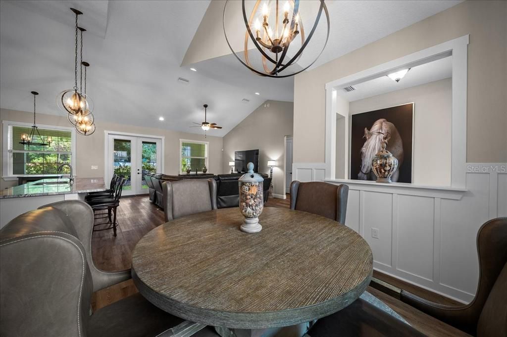 For Sale: $359,000 (3 beds, 2 baths, 1923 Square Feet)
