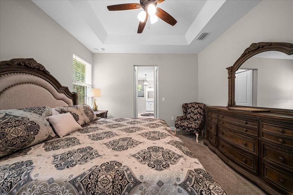 For Sale: $359,000 (3 beds, 2 baths, 1923 Square Feet)