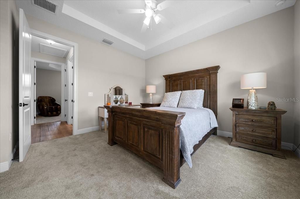 For Sale: $359,000 (3 beds, 2 baths, 1923 Square Feet)