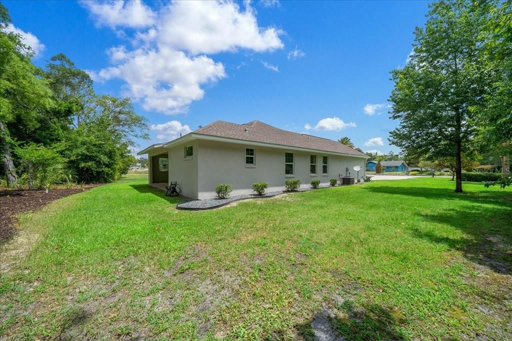 For Sale: $359,000 (3 beds, 2 baths, 1923 Square Feet)