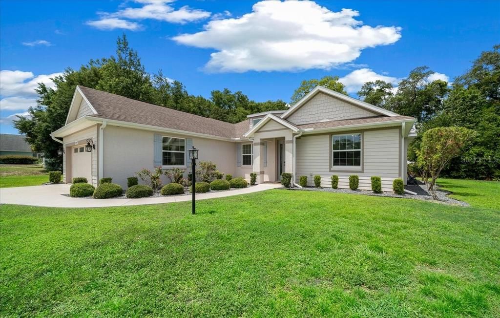 For Sale: $359,000 (3 beds, 2 baths, 1923 Square Feet)