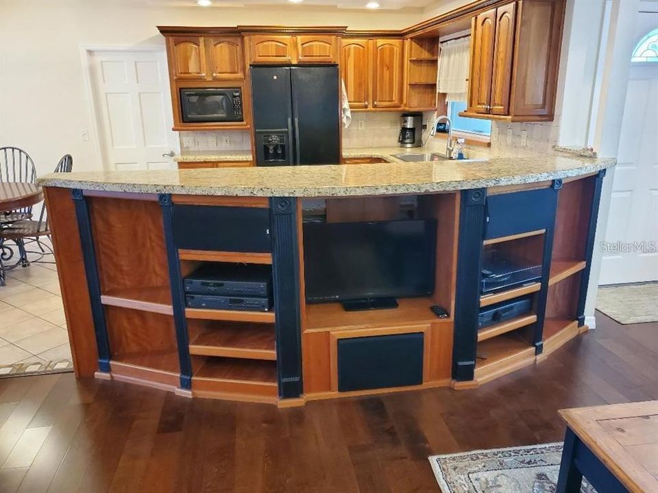 На продажу: $485,000 (3 спален, 2 ванн, 1551 Квадратных фут)