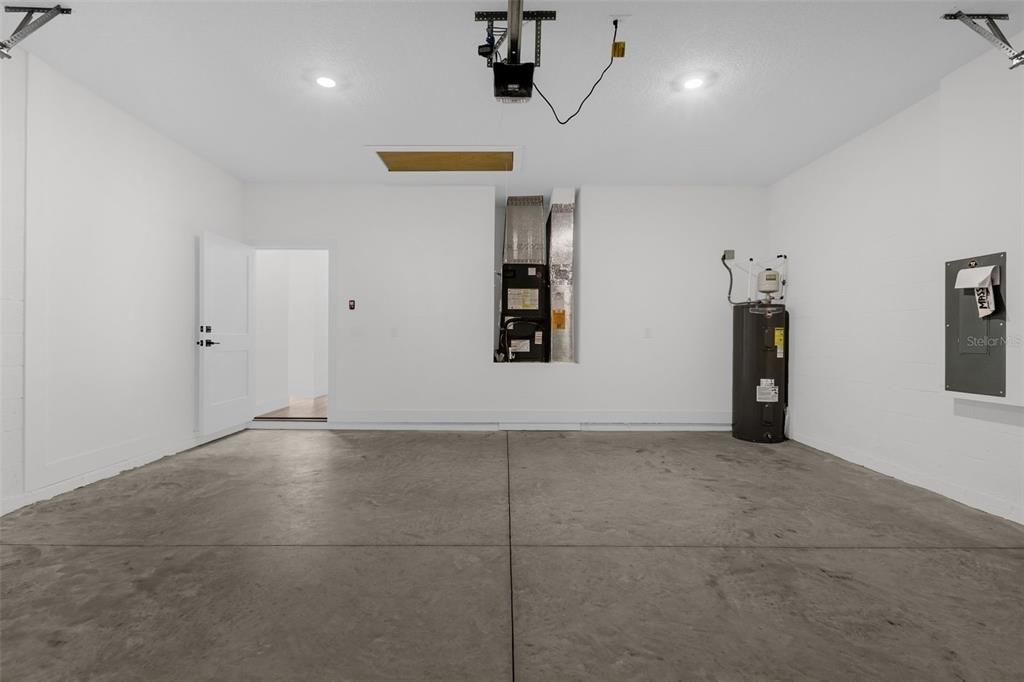 For Sale: $284,000 (3 beds, 2 baths, 1627 Square Feet)