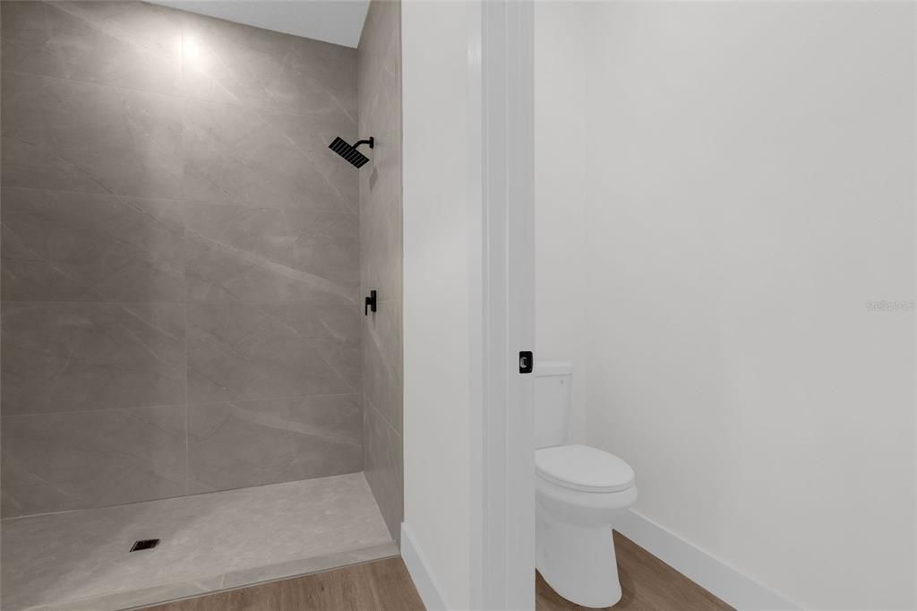 For Sale: $284,000 (3 beds, 2 baths, 1627 Square Feet)