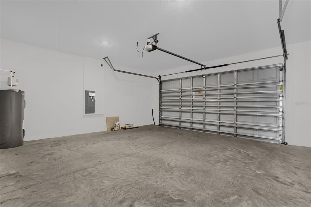 For Sale: $284,000 (3 beds, 2 baths, 1627 Square Feet)