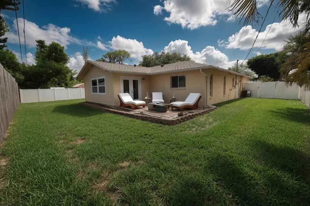For Sale: $319,500 (2 beds, 2 baths, 1429 Square Feet)