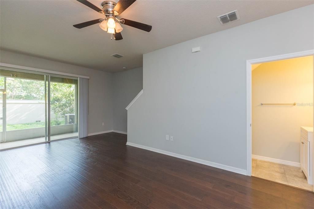 For Rent: $2,200 (3 beds, 2 baths, 1444 Square Feet)