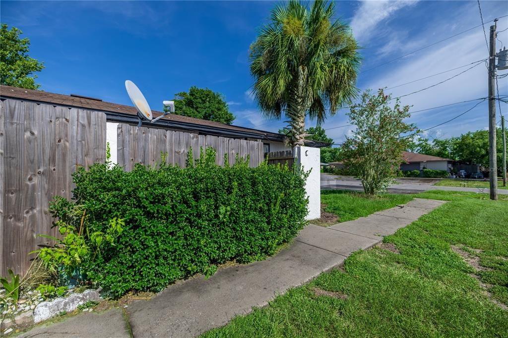 For Sale: $579,000 (8 beds, 0 baths, 3417 Square Feet)