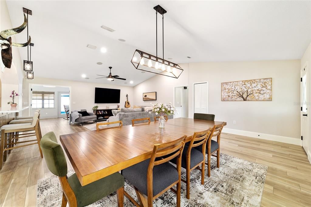 For Sale: $490,000 (3 beds, 2 baths, 2465 Square Feet)
