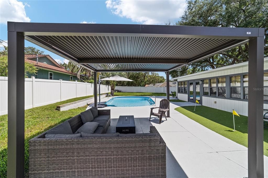 For Sale: $490,000 (3 beds, 2 baths, 2465 Square Feet)