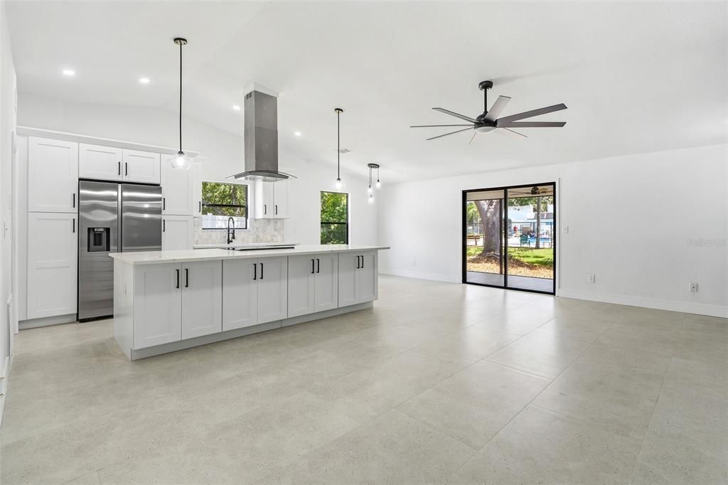 For Sale: $399,000 (3 beds, 2 baths, 1204 Square Feet)