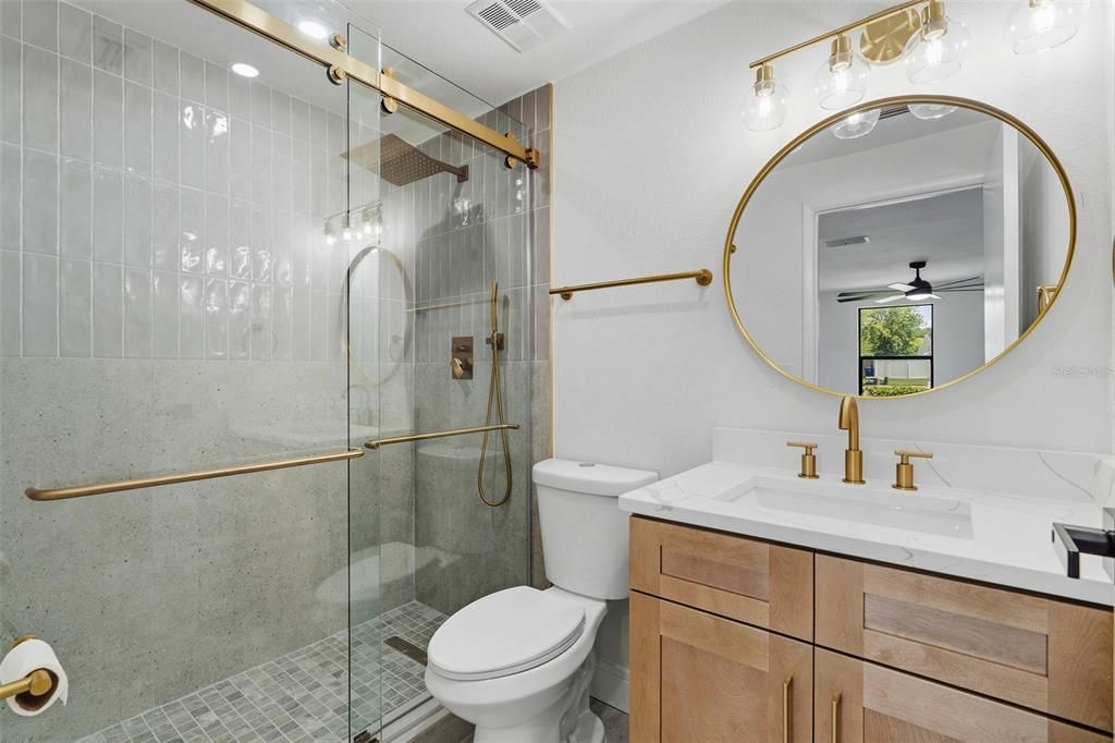 For Sale: $399,000 (3 beds, 2 baths, 1204 Square Feet)