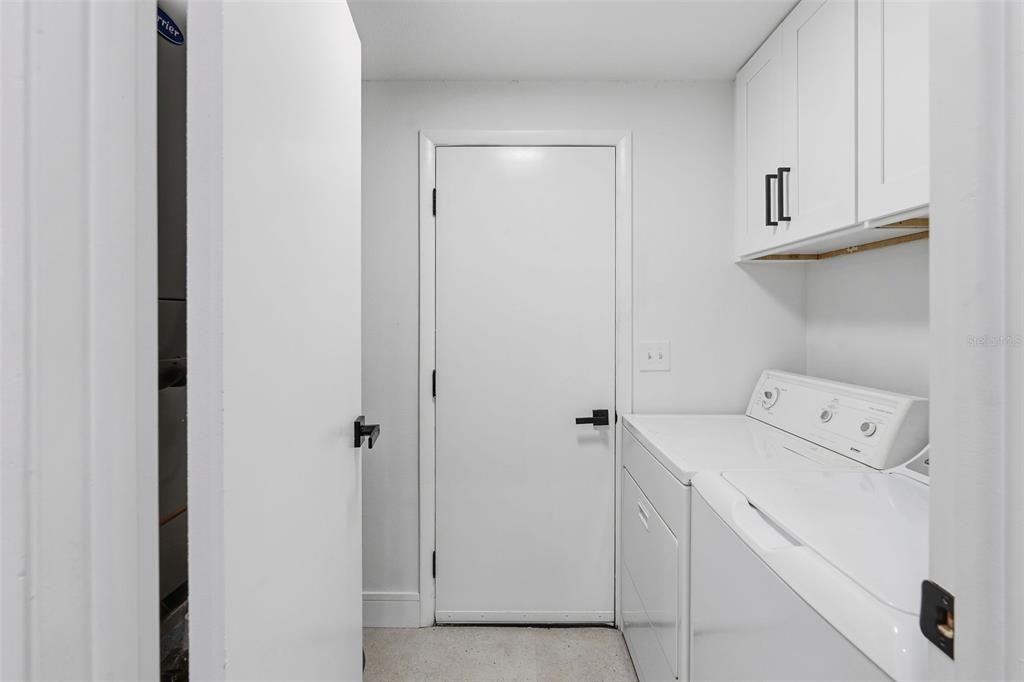 For Sale: $399,000 (3 beds, 2 baths, 1204 Square Feet)