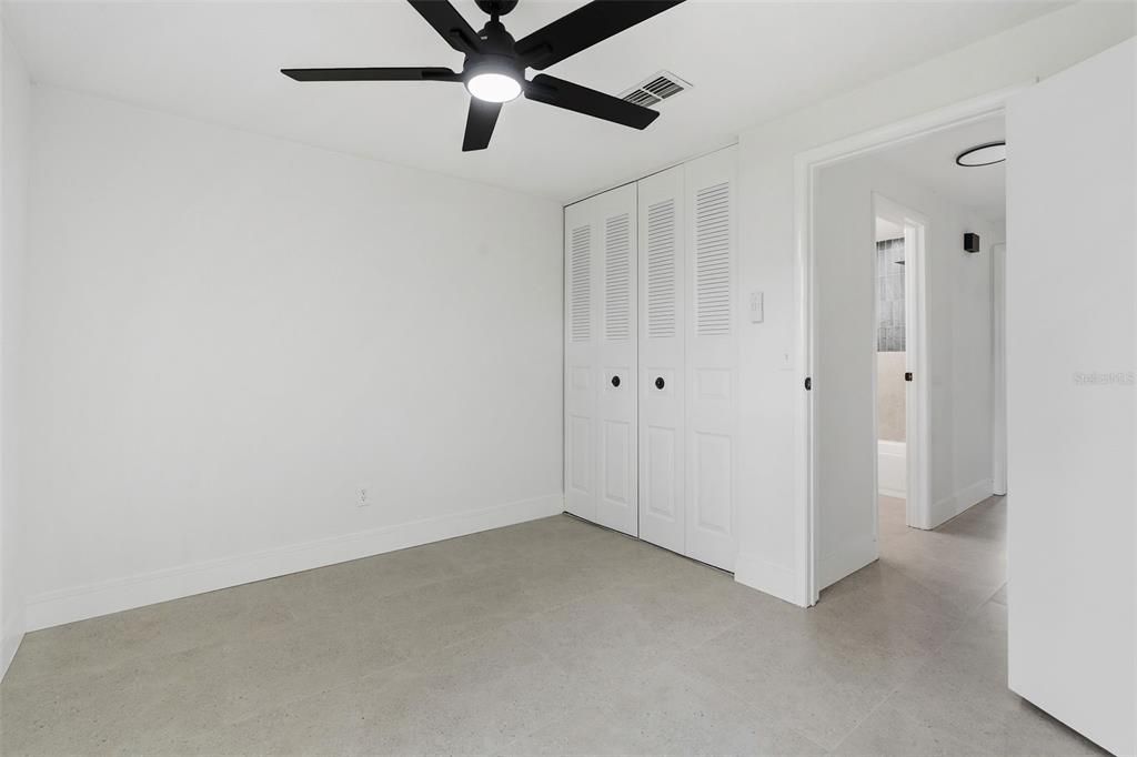 For Sale: $399,000 (3 beds, 2 baths, 1204 Square Feet)