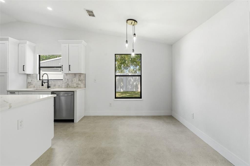For Sale: $399,000 (3 beds, 2 baths, 1204 Square Feet)
