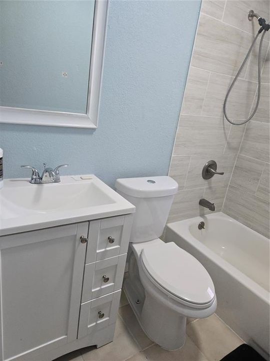 В аренду: $2,400 (3 спален, 1 ванн, 1204 Квадратных фут)