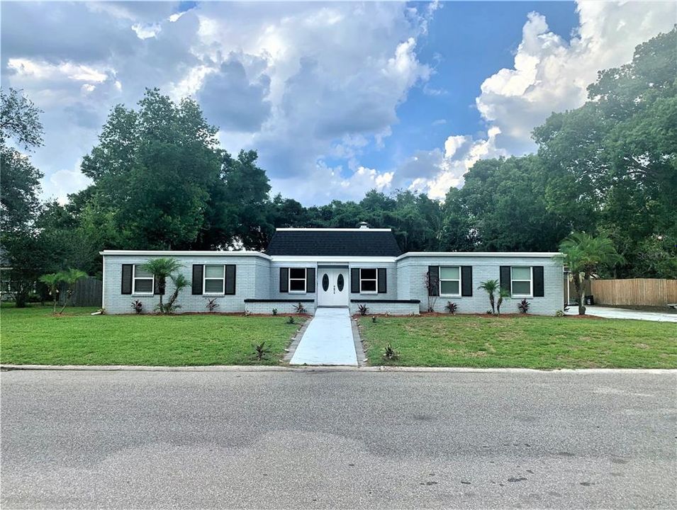 For Sale: $672,000 (4 beds, 2 baths, 3122 Square Feet)