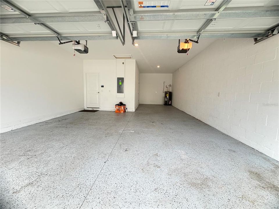 For Rent: $2,600 (4 beds, 2 baths, 2414 Square Feet)