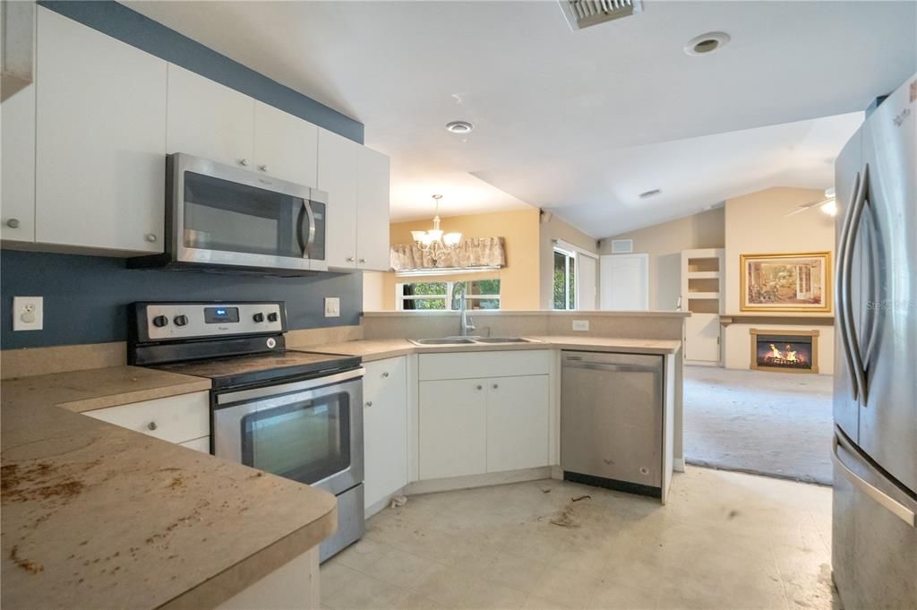 For Sale: $235,000 (3 beds, 2 baths, 1847 Square Feet)